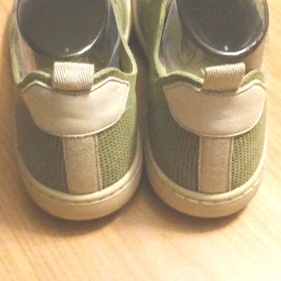 On Foot Perforated Design Leather Shoe's in Size 40/8.5 (Handmade in Spain) - Picture 7 of 10